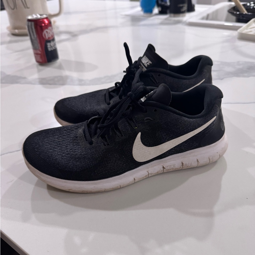 Women’s nike running shoes